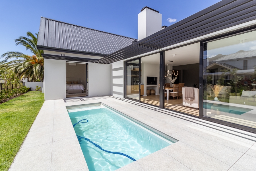 4 Bedroom Property for Sale in Pearl Valley at Val de Vie Western Cape